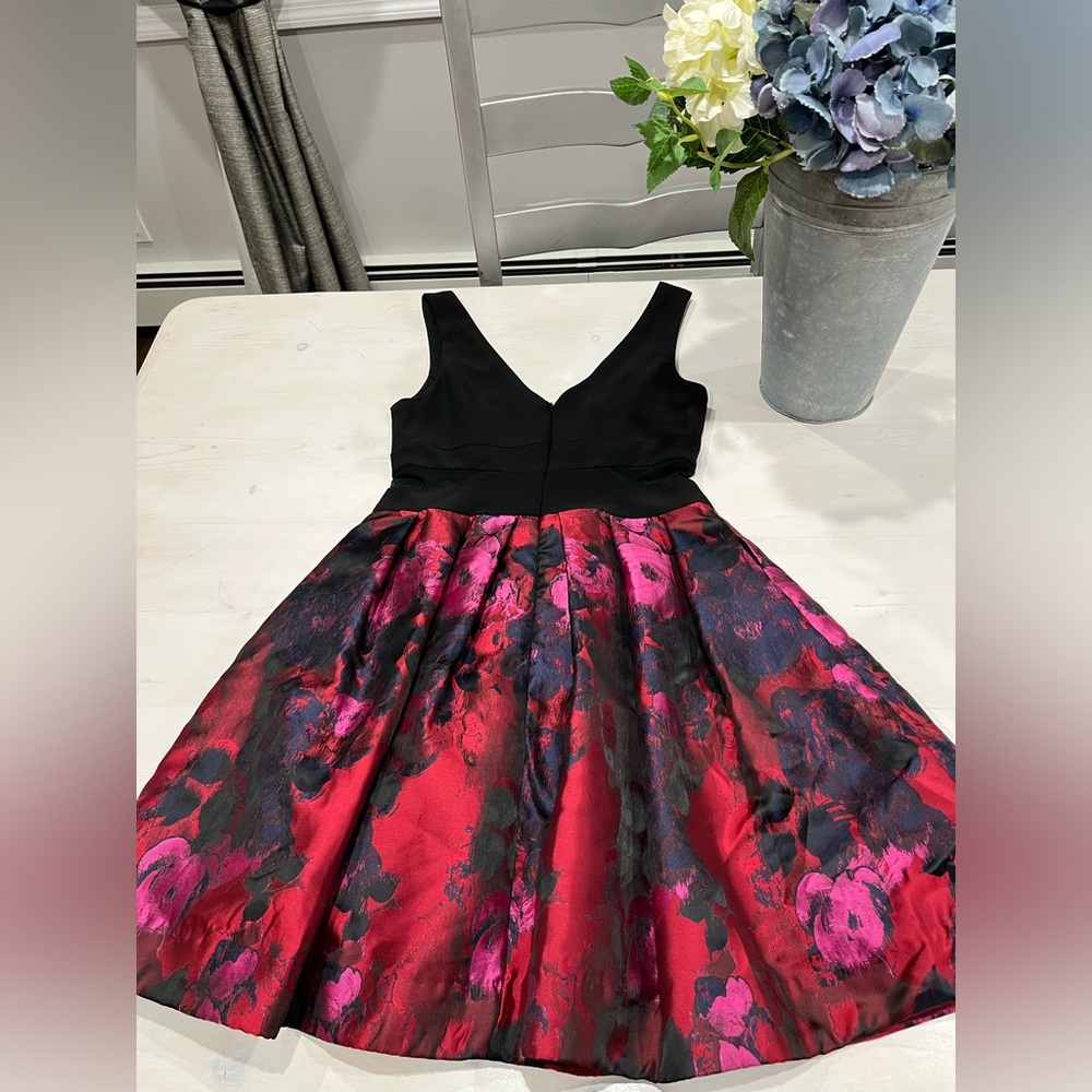 Avery G size 6 black and flower fit and flare‎ party dress - Picture 5 of 7